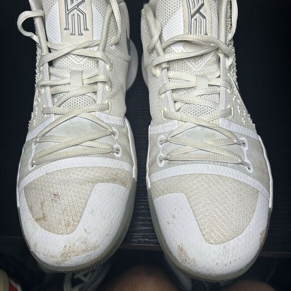 Nike Kyrie 3 White Chrome Silver Low Cut Mens Basketball 852395-103 Size 11.5 - Picture 5 of 15